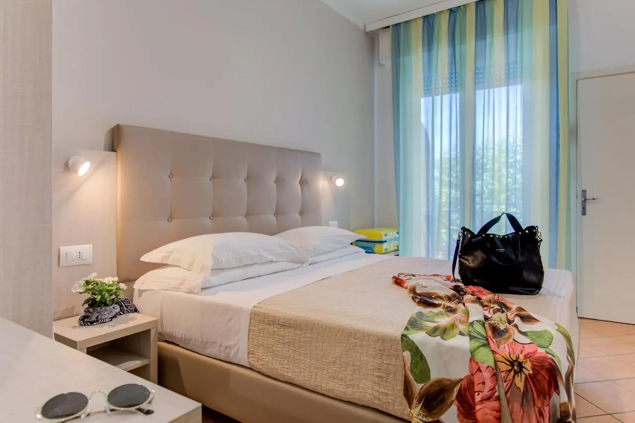 Hotel Cimarosa Риччоне