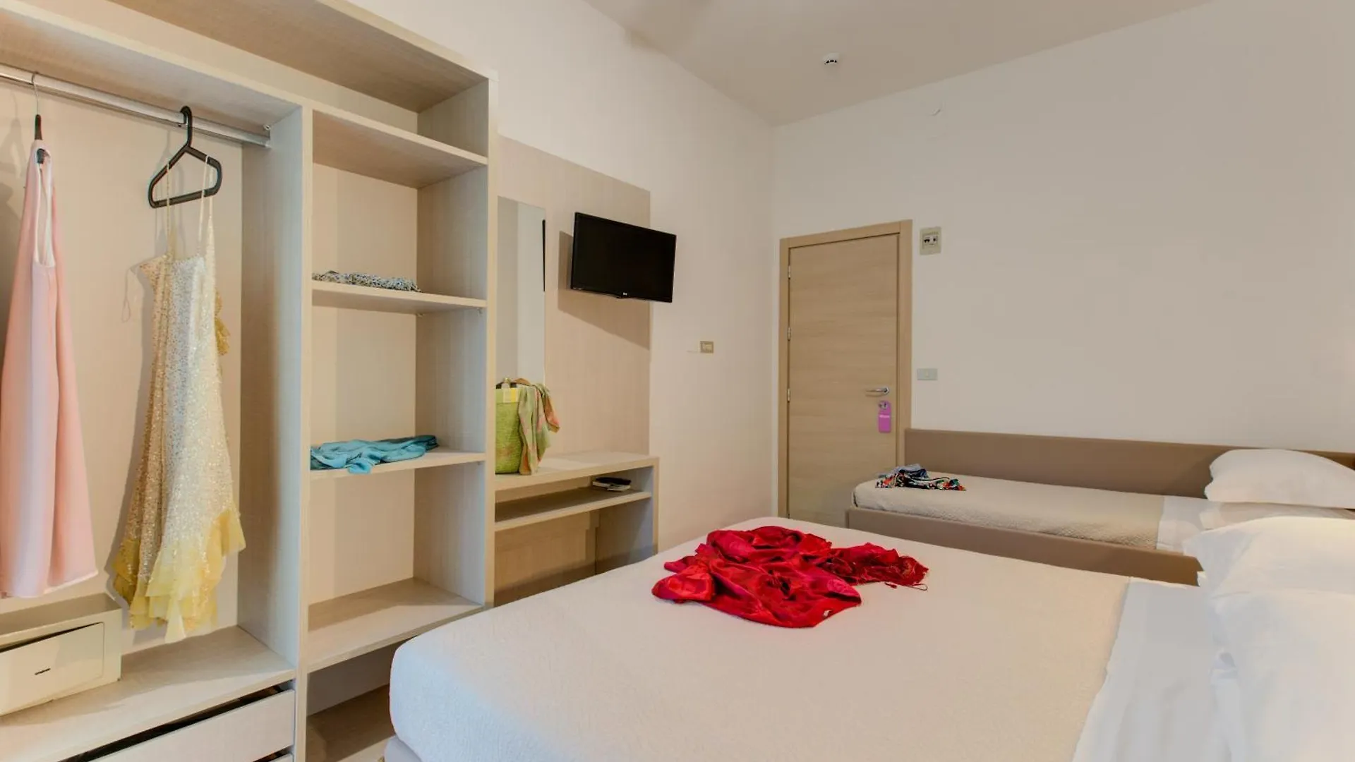 Hotel Cimarosa Riccione 2*,